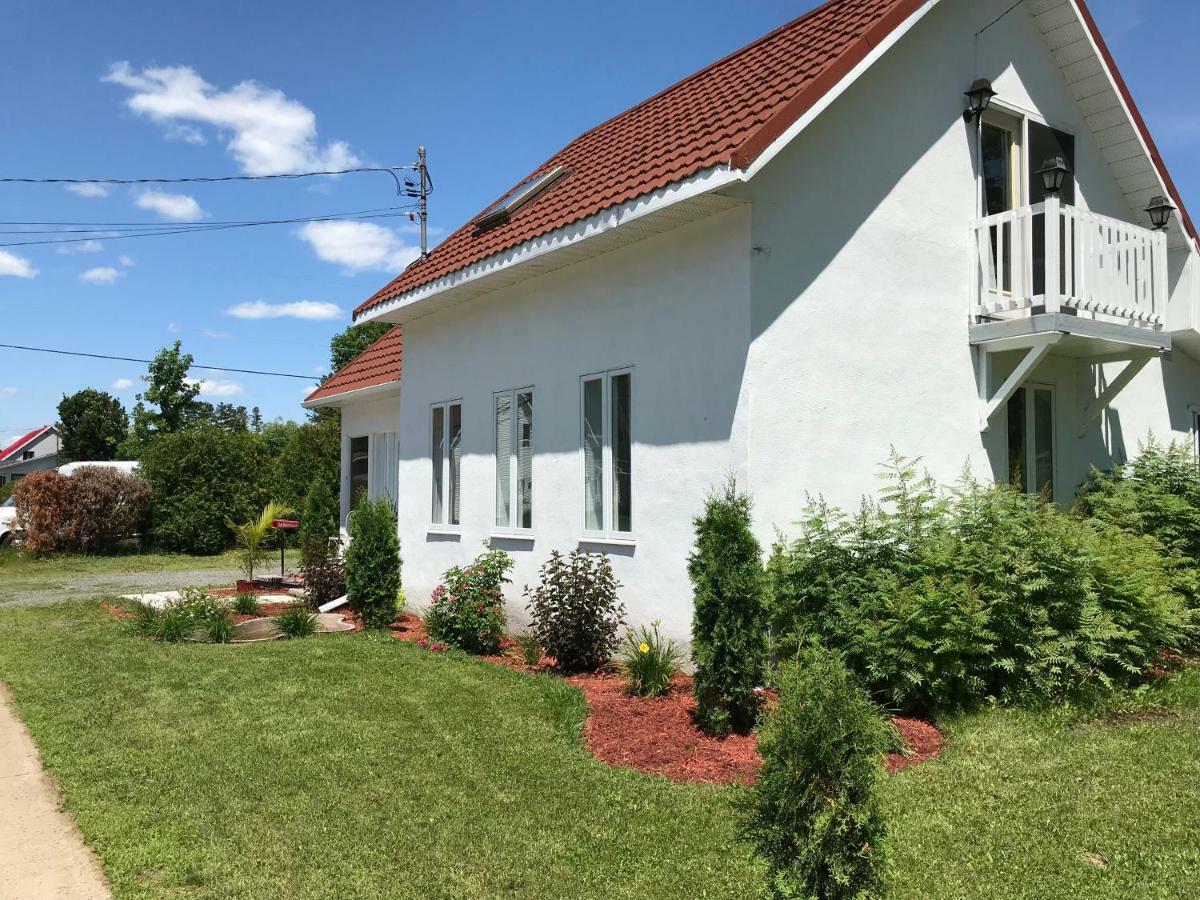 La Maison Du Village, Spa Shawinigan Buitenkant foto